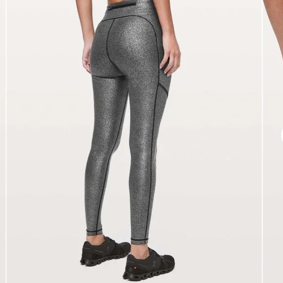 New Lululemon🍋 Speed Up Tight *Foil 28"
Luminosity Foil Silver Size 6 - Picture 5 of 5